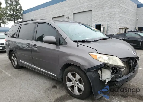 2011 Toyota Sienna Le из США, поврежденный, VIN 5TDKK3DCXBS097491